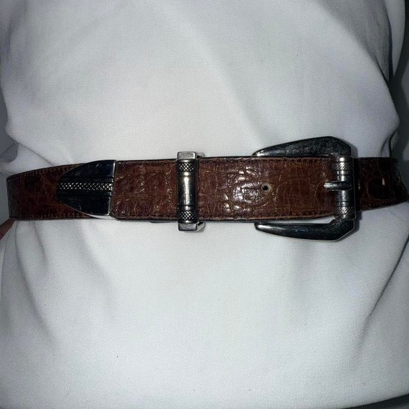 Vintage Brown Croc Embossed Leather Belt Silver Western Hardware - Picture 4 of 6